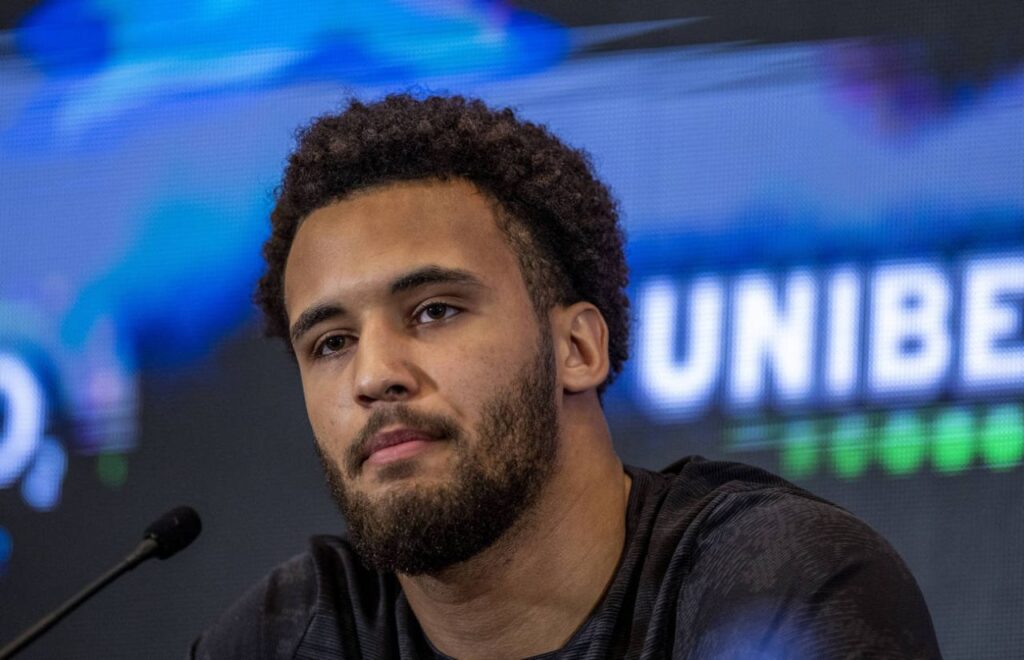 «Сделает то, что не удалось Джошуа». Экс-чемпион о нежелании Усика драться с Итаумой